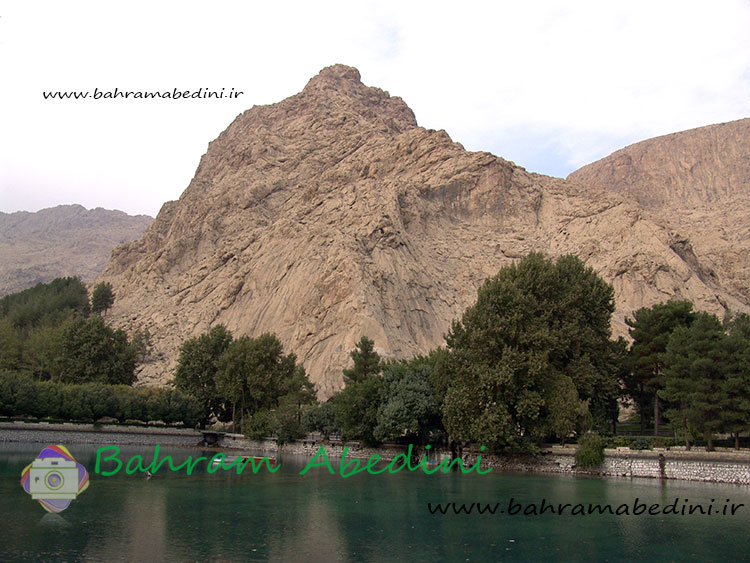 نمایی از حوضچه ی طاق بستان سال 2013